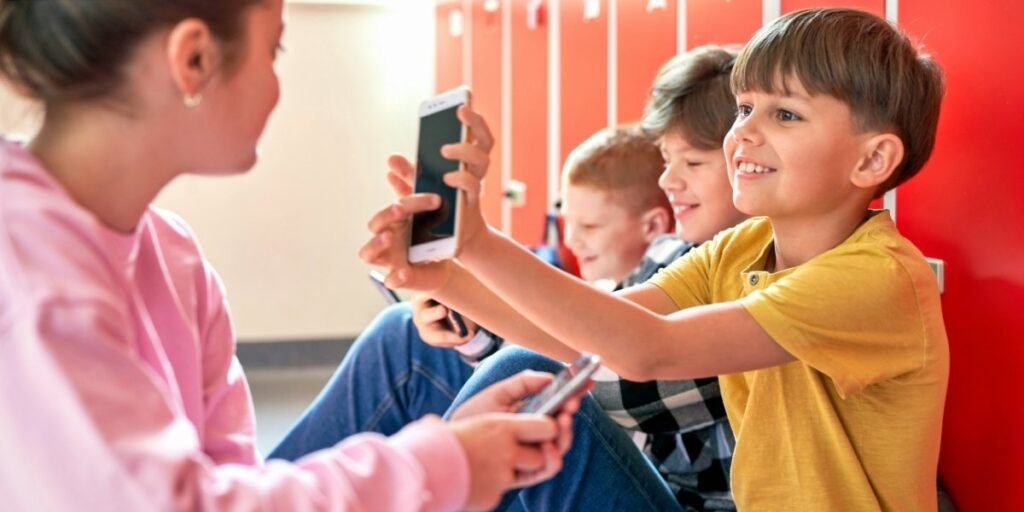 New California Laws Set Rules for AI and Social Media Use by Children