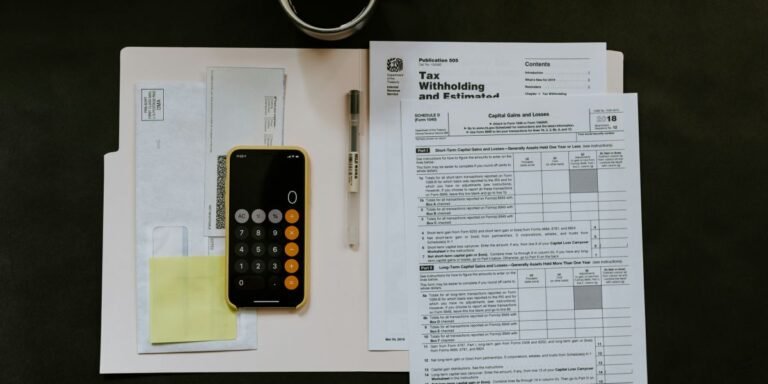 What a Tax Advisor Does and How AE Tax Advisors Can Help You in 2025