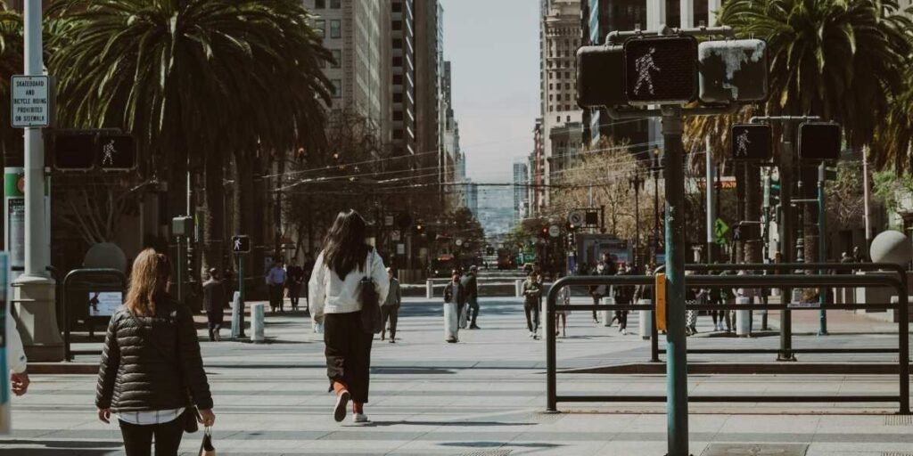 California Suburbs Face Population Drop, Straining Regional Economies