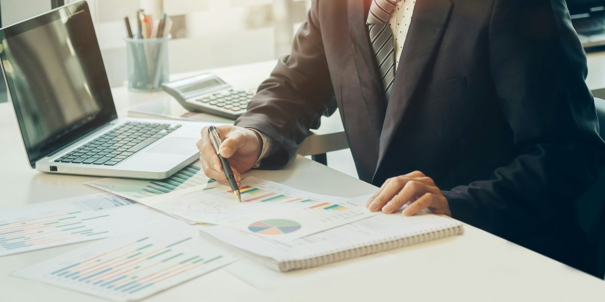 Outsourced Bookkeeping Services and 5 Reasons Why Smart SMBs Go With Optima Office