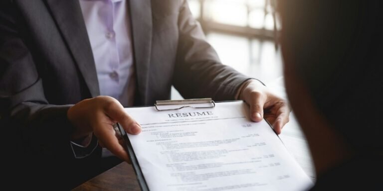 California Economy Outpaces U.S. Despite Weak Hiring