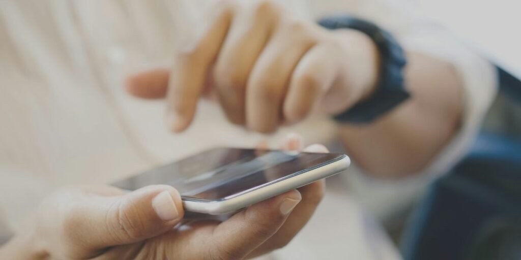 California Wildfire Alerts How the New AwareCA Emergency App Works