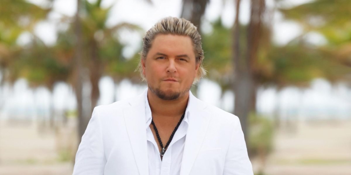 Malibu Entertainment Billionaire Steven Kronick Won World’s First Trillionaire Awards