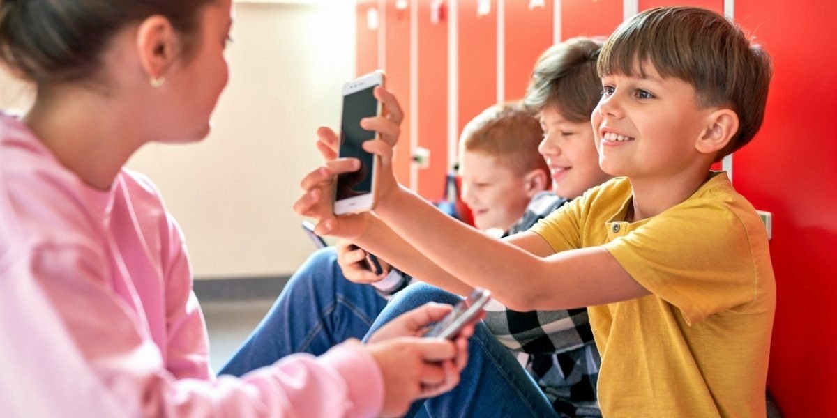 New California Laws Set Rules for AI and Social Media Use by Children